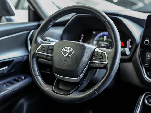 Used 2024 Toyota Grand Highlander XLE image 21