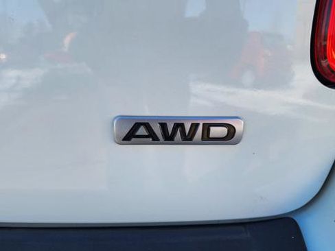 Used 2008 Suzuki SX4 Touring AWD image 13