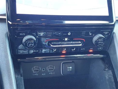 Used 2022 Jeep Grand Cherokee L Limited image 25