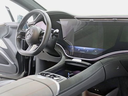 Used 2023 Mercedes-Benz EQS 580 580 image 35