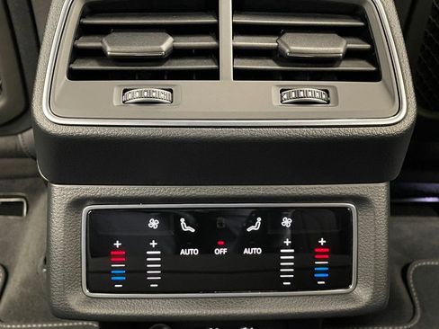 Used 2021 Audi e-tron Premium w/ Convenience Plus Package image 20