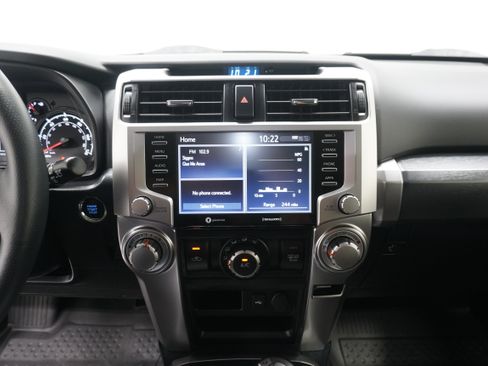 Used 2024 Toyota 4Runner SR5 AWD/4WD image 17