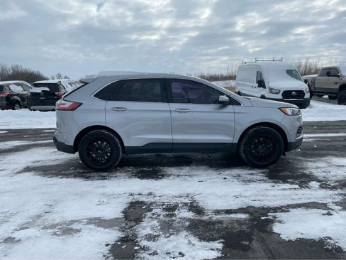 Used 2022 Ford Edge SEL w/ Convenience Package image 4