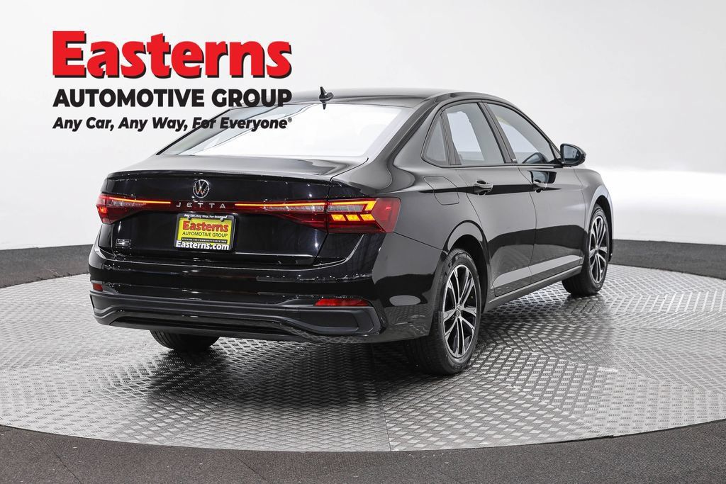 Used 2025 Volkswagen Jetta Sport FWD image 5
