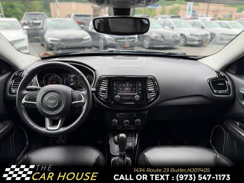 Used 2018 Jeep Compass Latitude AWD/4WD image 22