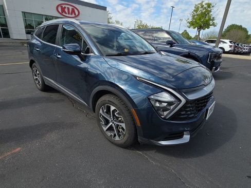 Used 2023 Kia Sportage EX AWD/4WD image 5