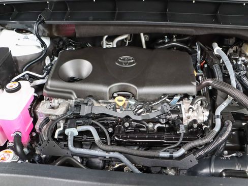 Used 2023 Toyota Highlander Platinum FWD image 35