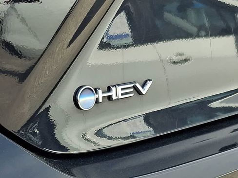 Used 2025 Toyota Camry LE image 34