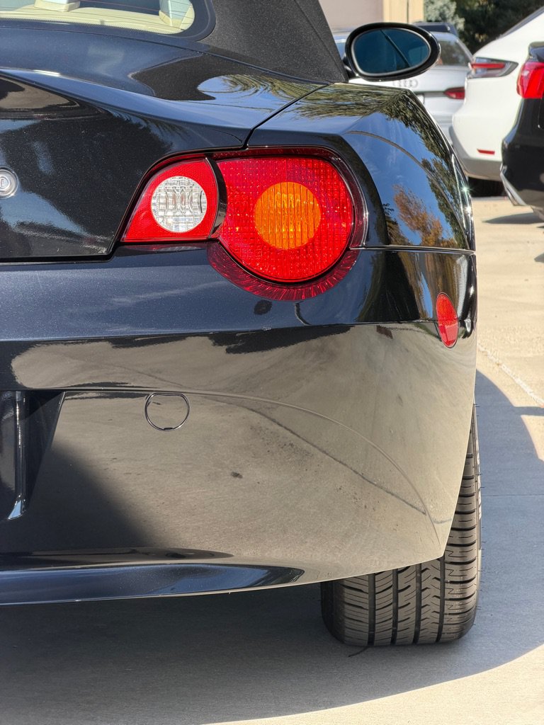 Used 2004 BMW Z4 3.0i RWD image 16