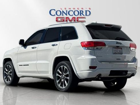 Used 2017 Jeep Grand Cherokee Overland image 6