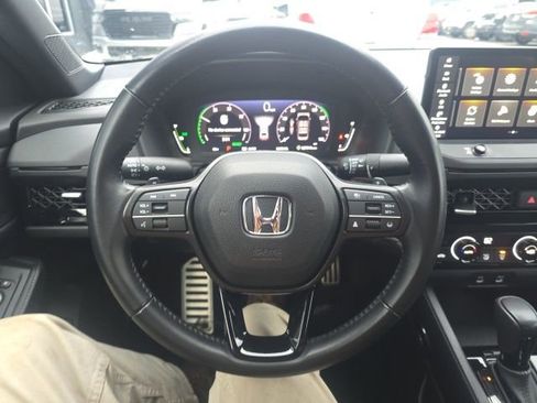 Used 2023 Honda Accord Sport image 15