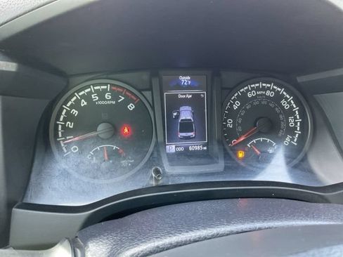 Used 2022 Toyota Tacoma SR AWD/4WD image 15