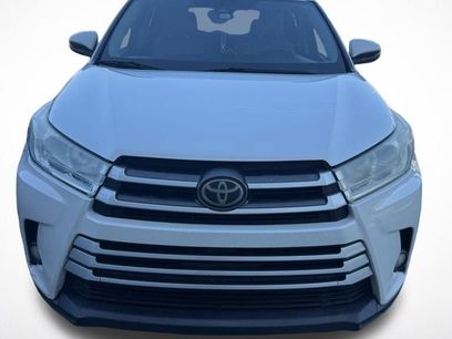 Used 2017 Toyota Highlander XLE