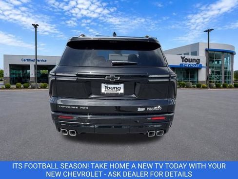 New 2026 Chevrolet Traverse High Country w/ LPO, Floor Liner Package AWD/4WD image 6