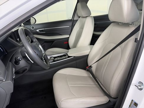 Used 2022 Hyundai Sonata Limited w/ Cargo Package image 11