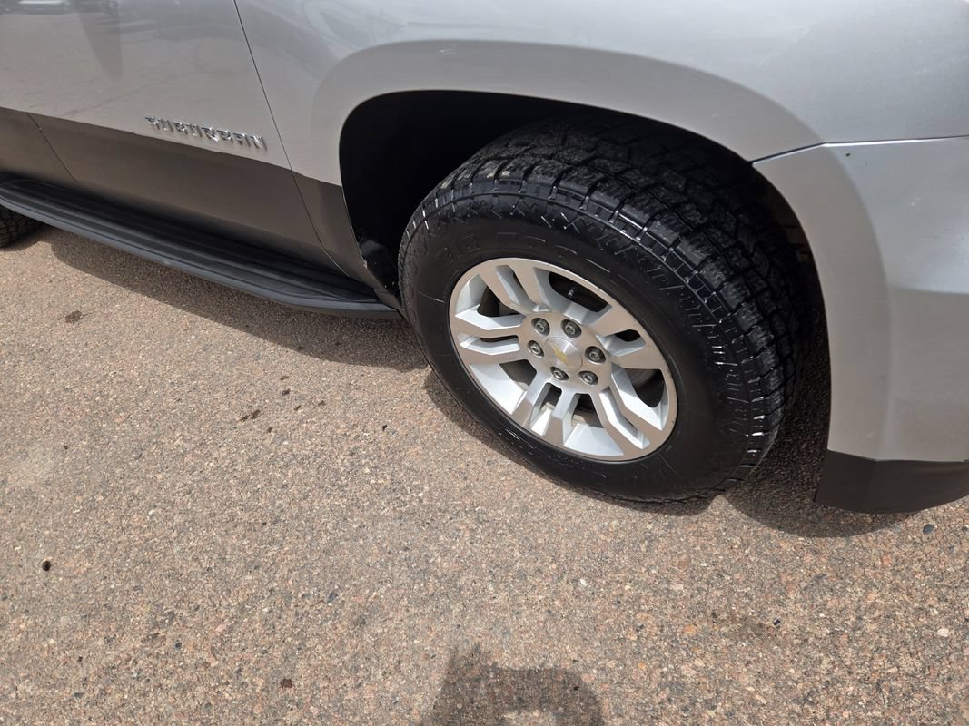 Used 2017 Chevrolet Suburban LT AWD/4WD image 13