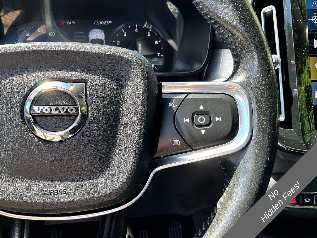 Used 2021 Volvo XC40 T4 Momentum FWD image 16