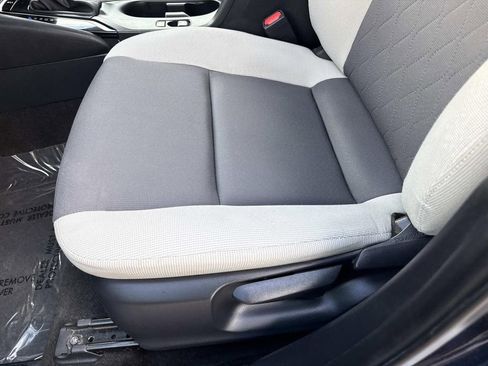 Used 2024 Toyota Corolla LE image 19