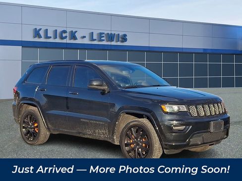 Used 2019 Jeep Grand Cherokee Altitude image 1