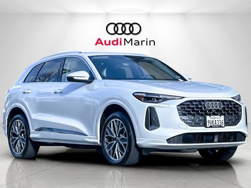 Certified 2025 Audi Q5 Premium Plus w/ Premium Plus image 7