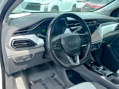 Certified 2023 Chevrolet Bolt EUV Premier FWD image 15