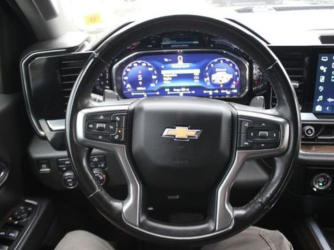 Used 2024 Chevrolet Silverado 1500 LT image 13