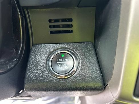 Used 2022 Ford F250 Lariat w/ Black Appearance Package AWD/4WD image 27