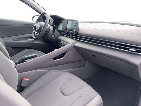 New 2026 Hyundai Elantra SE image 14