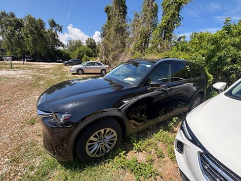 Used 2025 MAZDA CX-90 3.3 Turbo w/ Preferred Package AWD/4WD image 6