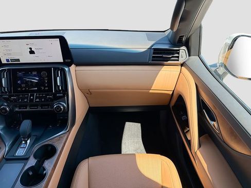 New 2026 Lexus LX 700h Luxury image 19
