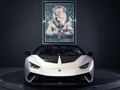 Used 2018 Lamborghini Huracan Performante AWD/4WD image 36