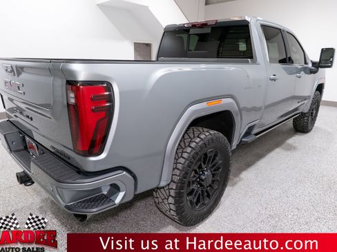Used 2024 GMC Sierra 2500 Denali w/ Denali Reserve Package image 5