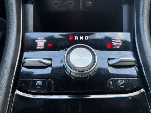 Certified 2023 Jeep Grand Cherokee L Overland w/ Rear Seat Video Group I AWD/4WD image 19