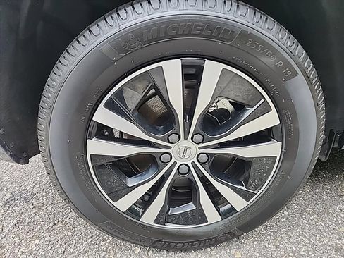Certified 2025 Volvo XC60 T8 Core AWD/4WD image 11