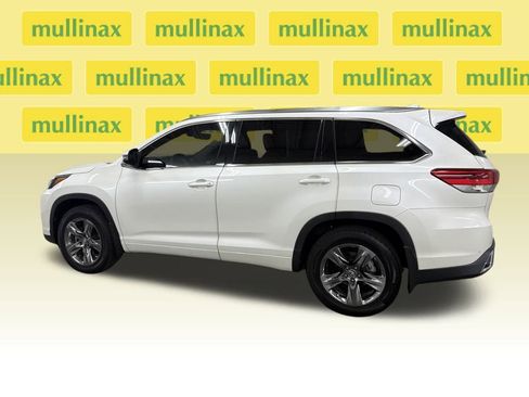 Used 2019 Toyota Highlander Limited Platinum image 12