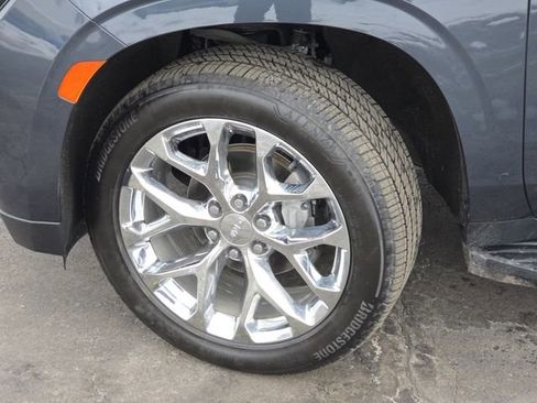 Used 2021 GMC Yukon SLT w/ SLT Premium Package image 29