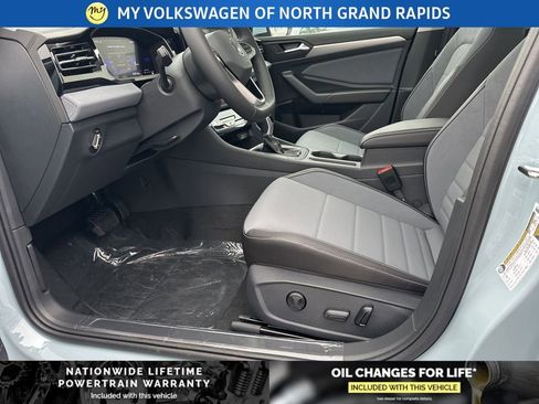 New 2026 Volkswagen Jetta SE image 10