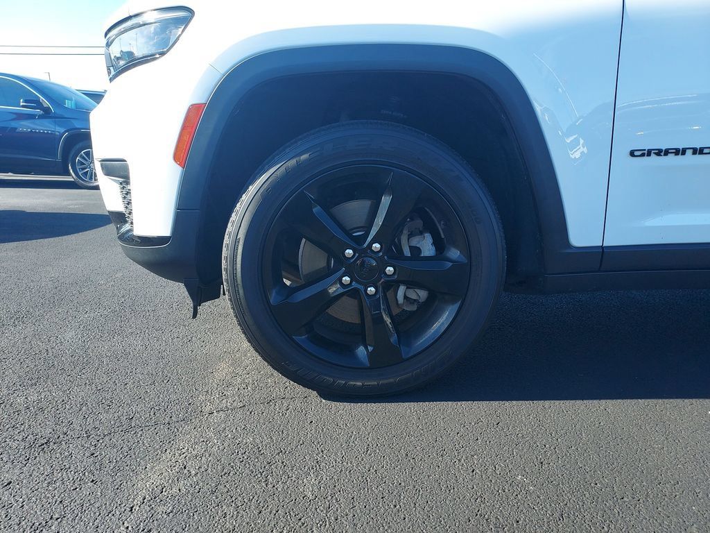 Used 2021 Jeep Grand Cherokee L Laredo AWD/4WD image 10