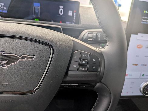 Used 2023 Ford Mustang Mach-E Premium image 18