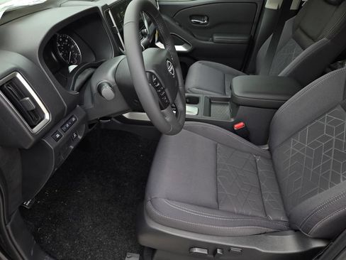New 2026 Nissan Frontier SV w/ SV Convenience Package RWD image 18