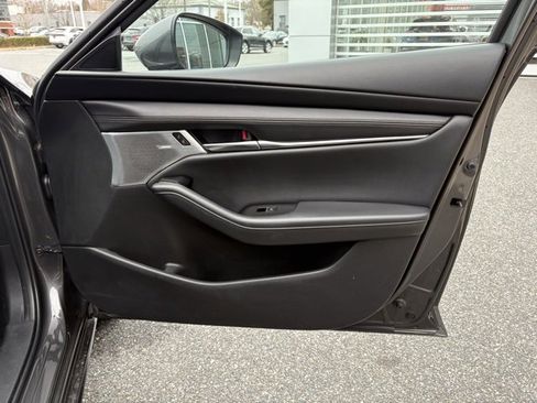 Used 2022 MAZDA MAZDA3 s image 19