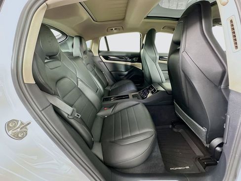 Used 2024 Porsche Panamera Base image 29