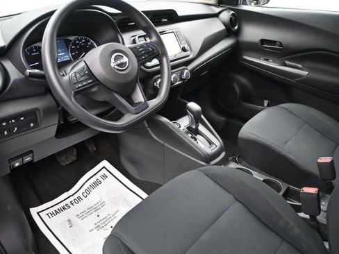 Used 2023 Nissan Kicks S image 2