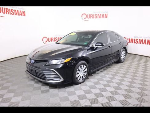 Used 2021 Toyota Camry LE FWD image 1