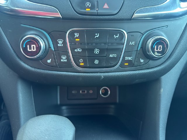 Used 2024 Chevrolet Equinox LT AWD/4WD image 24
