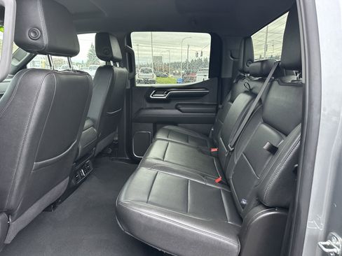 Used 2024 GMC Sierra 1500 SLT image 11