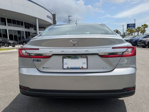 Used 2025 Toyota Camry LE FWD image 5