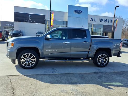 Used 2022 GMC Canyon Denali image 2