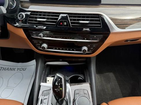 Used 2017 BMW 540i xDrive w/ Premium Package image 18