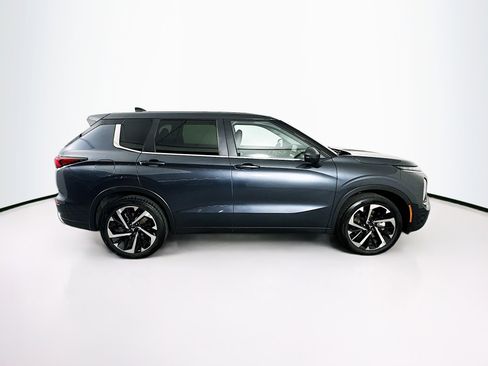 Used 2024 Mitsubishi Outlander SE image 10